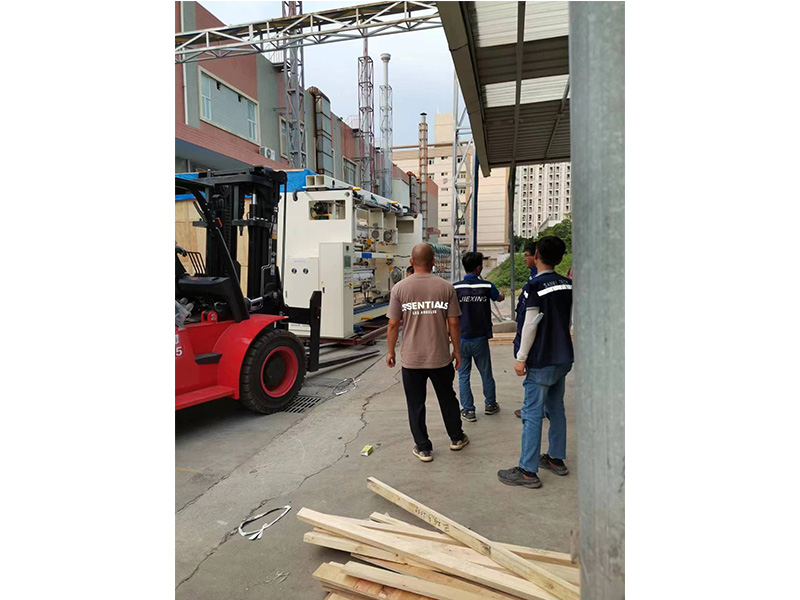 東(dong)莞道滘吊裝(zhuang)搬遷打包